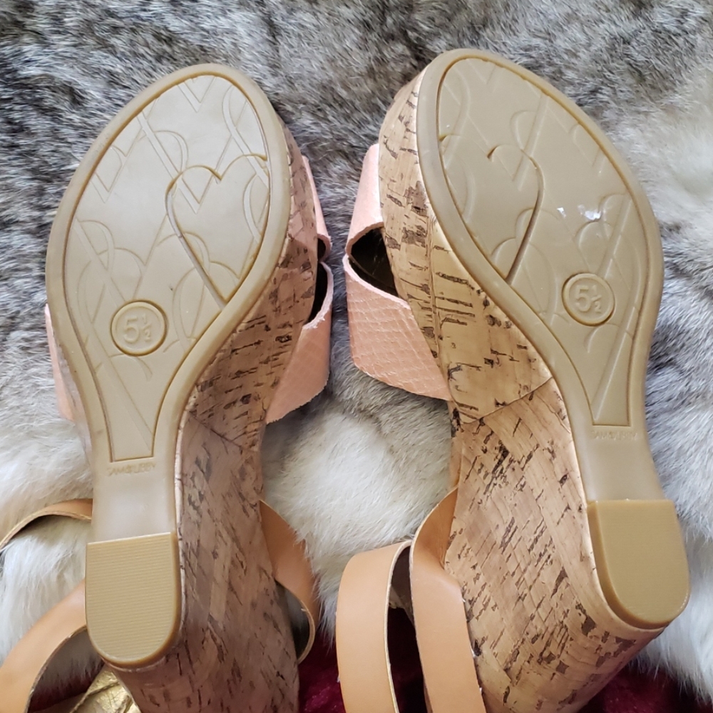 NWOT...Sam Libby Wedge Heels - Picture 3 of 3